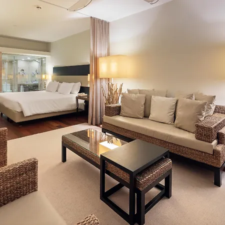 Отель Crowne Plaza - Algarve By Ihg Виламура